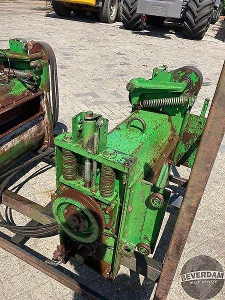 John Deere Korrelkneuzers - Betakarítógép tartozék: 4 kép. John Deere Korrelkneuzers - Betakarítógép tartozék: 4 kép.