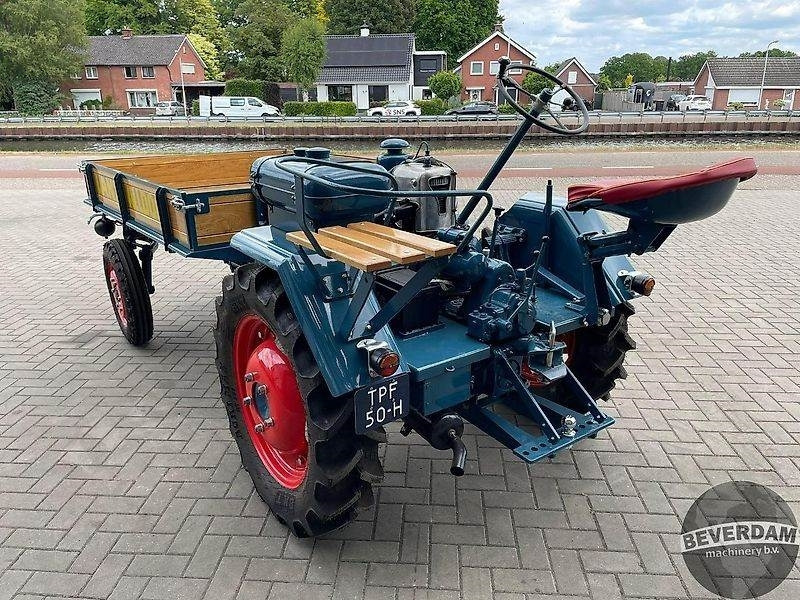 Lanz Bulldog Alldog A 1305 - Traktor: 3 kép. Lanz Bulldog Alldog A 1305 - Traktor: 3 kép.