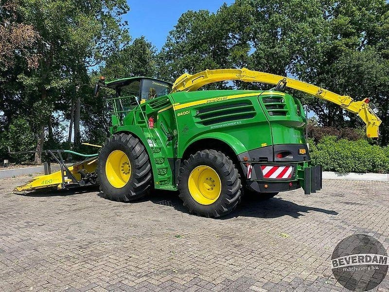 John Deere 8400 - Mezőgazdasági gépek: 5 kép. John Deere 8400 - Mezőgazdasági gépek: 5 kép.