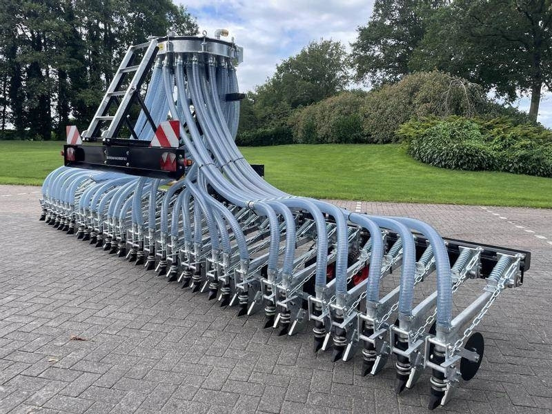 Slootsmid SK-6 - Műtrágyaszóró gép: 2 kép. Slootsmid SK-6 - Műtrágyaszóró gép: 2 kép.