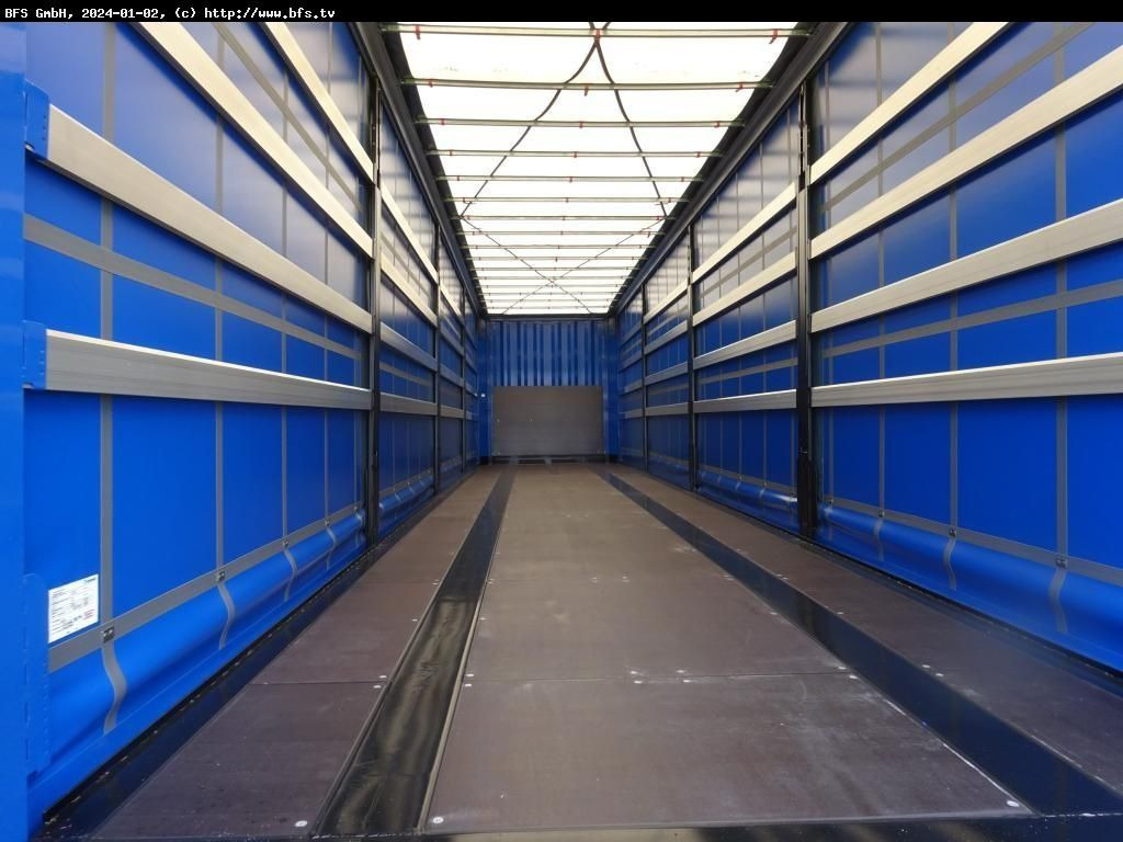 Krone Sattelauflieger SDP 27 eLB50-CS XL Getränke, Cod Krone Sattelauflieger SDP 27 eLB50-CS XL Getränke, Cod - Ponyvás félpótkocsi: 3 kép. Krone Sattelauflieger SDP 27 eLB50-CS XL Getränke, Cod Krone Sattelauflieger SDP 27 eLB50-CS XL Getränke, Cod - Ponyvás félpótkocsi: 3 kép.