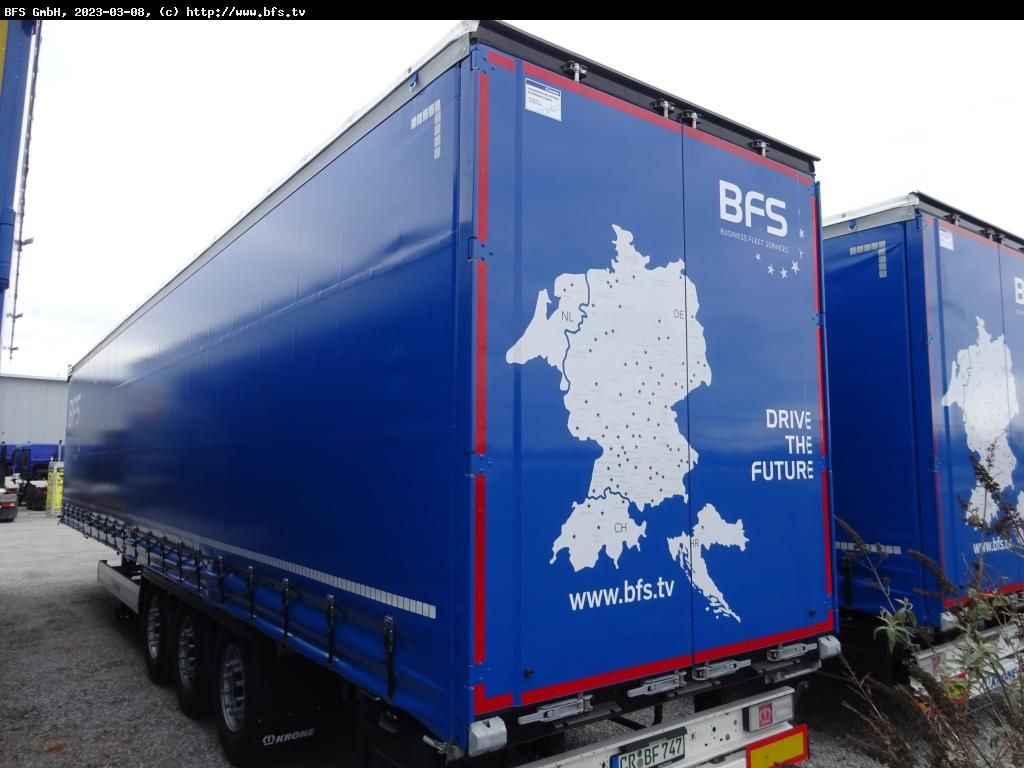 Krone Sattelauflieger SDP 27 eLB50-CS XL Getränke, Cod Krone Sattelauflieger SDP 27 eLB50-CS XL Getränke, Cod - Ponyvás félpótkocsi: 2 kép. Krone Sattelauflieger SDP 27 eLB50-CS XL Getränke, Cod Krone Sattelauflieger SDP 27 eLB50-CS XL Getränke, Cod - Ponyvás félpótkocsi: 2 kép.