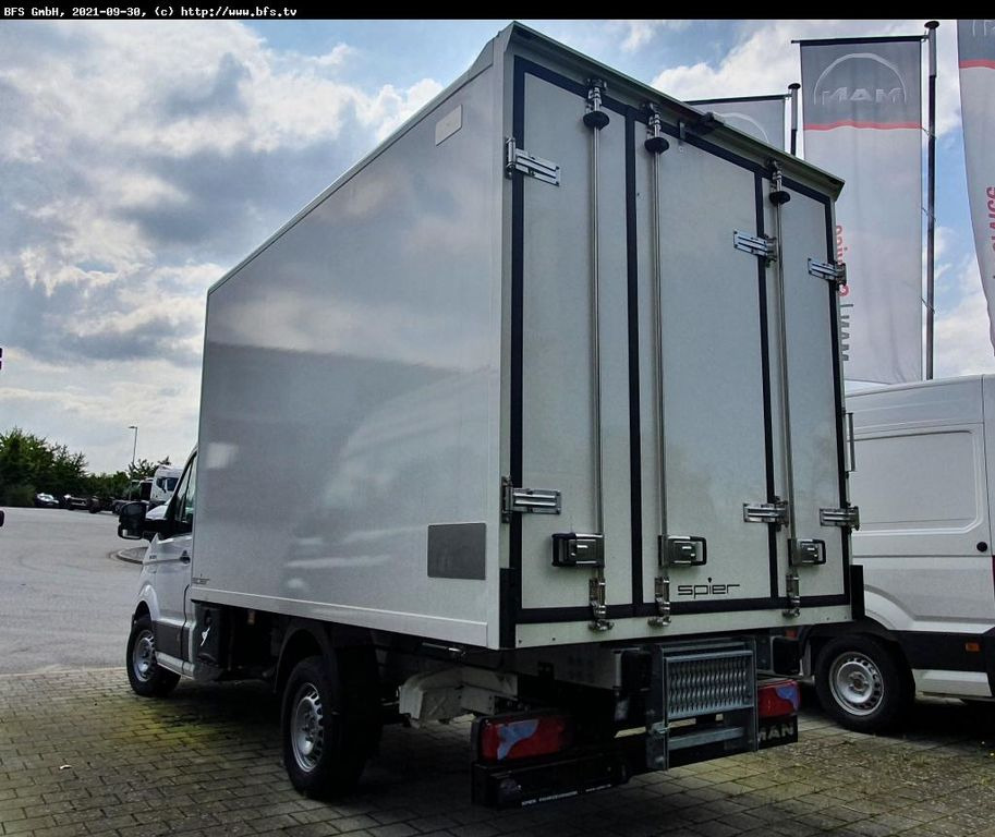 MAN TGE 3.140 4x2 F SB Bi-Temp Kühlkoffer, Carrier P - Hűtős kisteherautó: 3 kép. MAN TGE 3.140 4x2 F SB Bi-Temp Kühlkoffer, Carrier P - Hűtős kisteherautó: 3 kép.