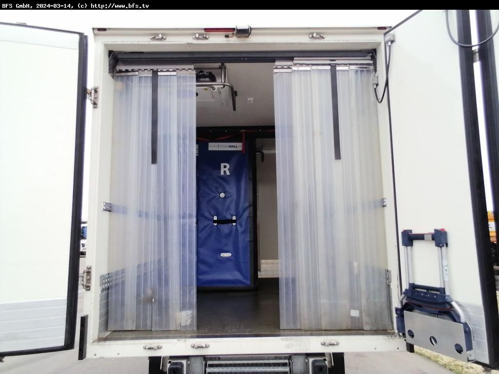 MAN TGE 3.140 4x2 F SB Bi-Temp Kühlkoffer, Carrier P - Hűtős kisteherautó: 2 kép. MAN TGE 3.140 4x2 F SB Bi-Temp Kühlkoffer, Carrier P - Hűtős kisteherautó: 2 kép.