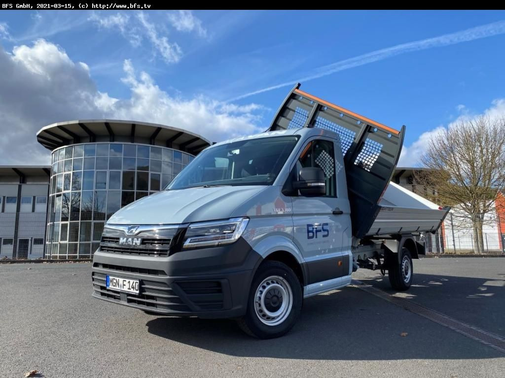 MAN TGE 3.180 4x2 F SB Dreiseitenkipper - Billenőplatós kisteherautó: 1 kép. MAN TGE 3.180 4x2 F SB Dreiseitenkipper - Billenőplatós kisteherautó: 1 kép.