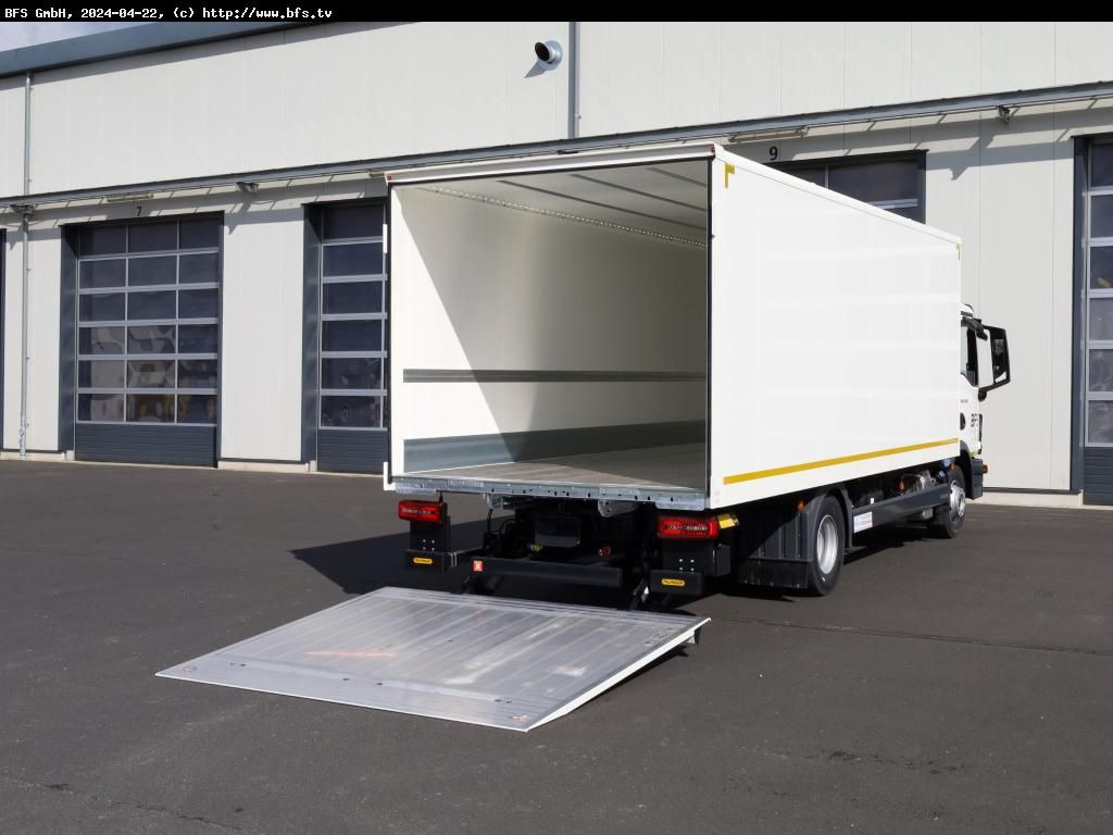 MAN TGL (TG3) 12.220 4x2 BL CH - Dobozos felépítményű teherautó: 2 kép. MAN TGL (TG3) 12.220 4x2 BL CH - Dobozos felépítményű teherautó: 2 kép.