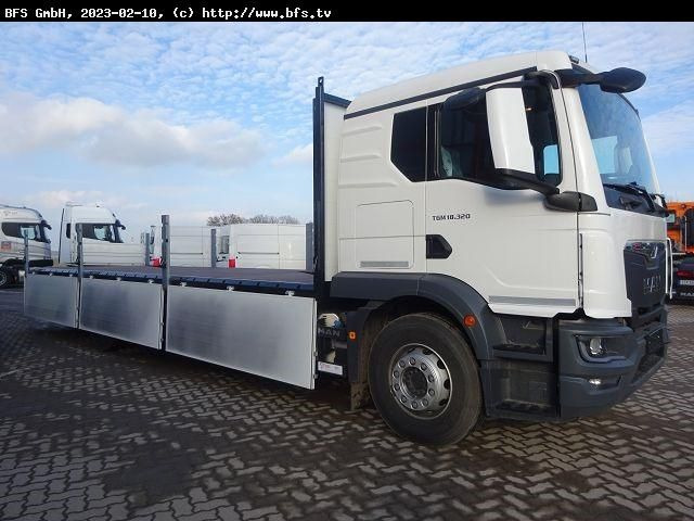 MAN TGM (TG3) 18.320 4x2 BL CH Langmaterialträger, P - Platós teherautó: 2 kép. MAN TGM (TG3) 18.320 4x2 BL CH Langmaterialträger, P - Platós teherautó: 2 kép.