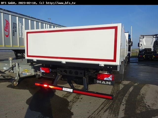 MAN TGM (TG3) 18.320 4x2 BL CH Langmaterialträger, P - Platós teherautó: 3 kép. MAN TGM (TG3) 18.320 4x2 BL CH Langmaterialträger, P - Platós teherautó: 3 kép.