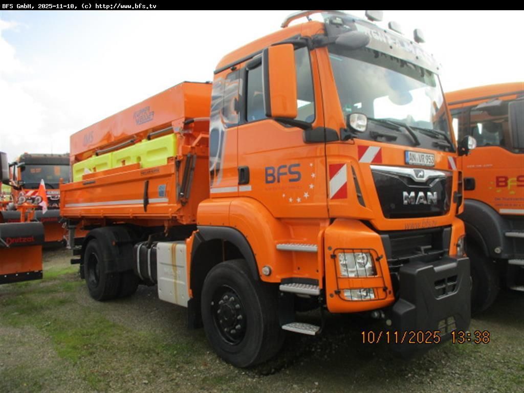MAN TGS 18.400 4x4 BL Winterdienst, Kipper - Billenőplatós teherautó: 1 kép. MAN TGS 18.400 4x4 BL Winterdienst, Kipper - Billenőplatós teherautó: 1 kép.