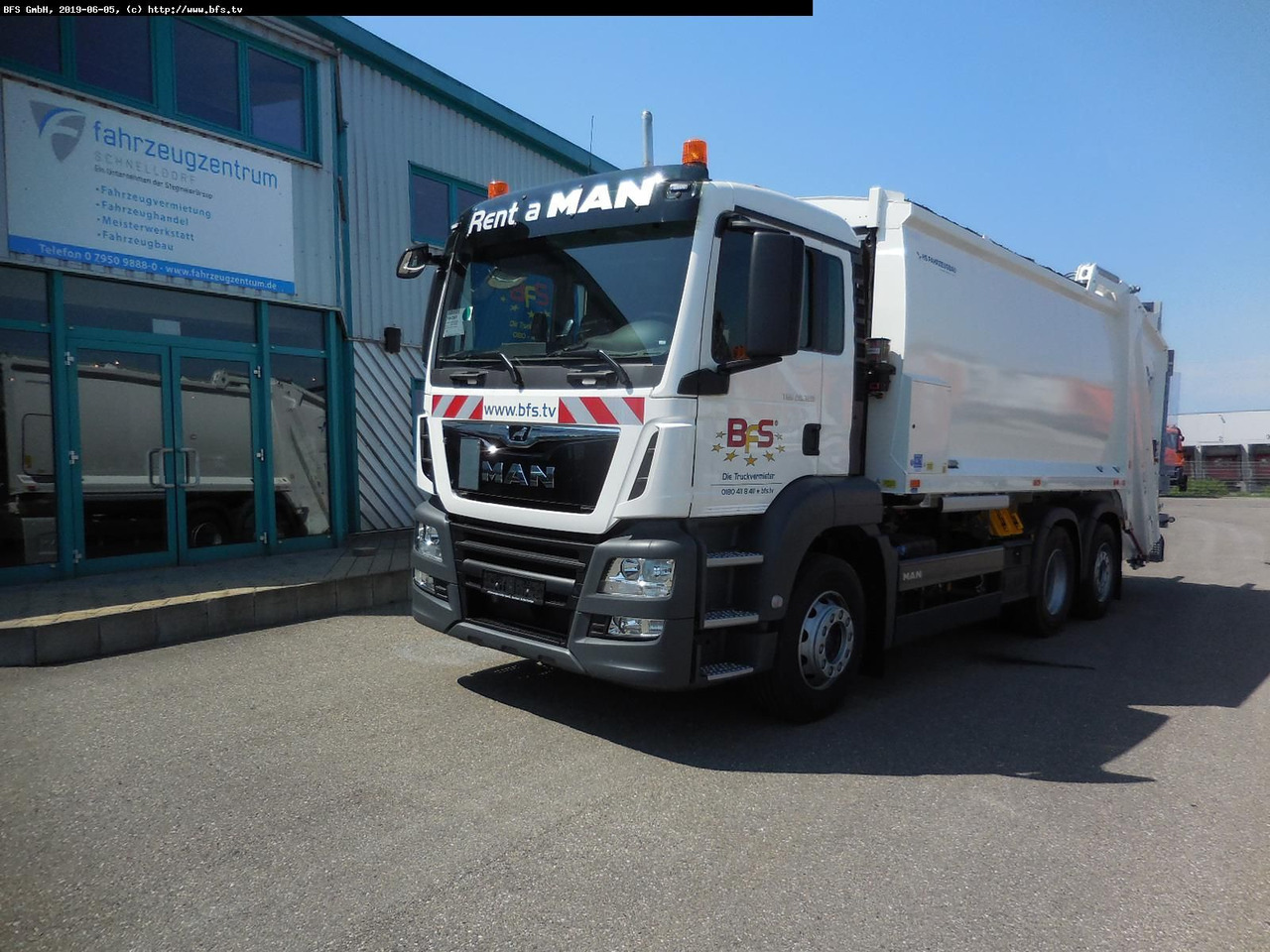 MAN TGS 28.320 6x2-4 BL HS HL Olympus 21 - Omni-DEKA - Szemetesautó: 1 kép. MAN TGS 28.320 6x2-4 BL HS HL Olympus 21 - Omni-DEKA - Szemetesautó: 1 kép.