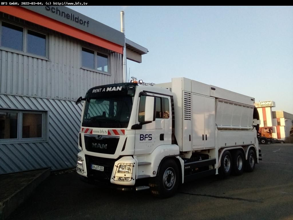 MAN TGS 35.510 8X4-4 BL RSP Saugbagger - Szippantós autó: 1 kép. MAN TGS 35.510 8X4-4 BL RSP Saugbagger - Szippantós autó: 1 kép.