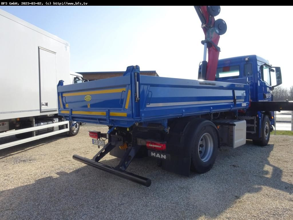 MAN TGS (TG3) 18.470 4x4H BL CH TG3 Hydrodrive, HMF, - Billenőplatós teherautó: 3 kép. MAN TGS (TG3) 18.470 4x4H BL CH TG3 Hydrodrive, HMF, - Billenőplatós teherautó: 3 kép.