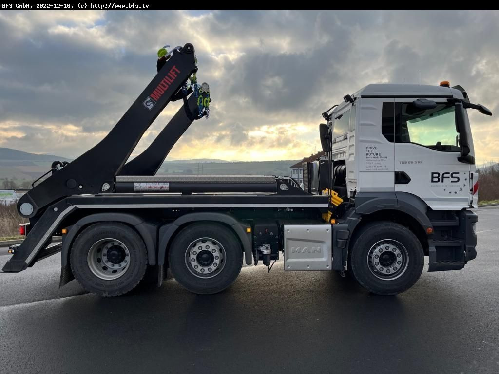 MAN TGS (TG3) 26.510 6x2/4 BL CH HIAB - Billenőplatós teherautó: 2 kép. MAN TGS (TG3) 26.510 6x2/4 BL CH HIAB - Billenőplatós teherautó: 2 kép.