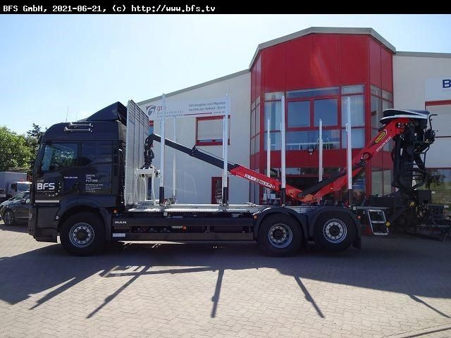 MAN TGS (TG3) 26.510 6x4H-4 BL CH Kurzholz Bio Öl - Rönkszállító teherautó: 2 kép. MAN TGS (TG3) 26.510 6x4H-4 BL CH Kurzholz Bio Öl - Rönkszállító teherautó: 2 kép.