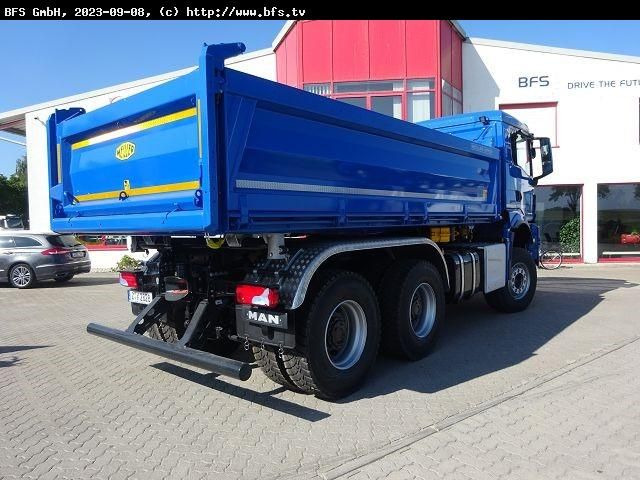 MAN TGS (TG3) 26.520 6x4 BB CH Bordmatik links, 3-Se - Billenőplatós teherautó: 3 kép. MAN TGS (TG3) 26.520 6x4 BB CH Bordmatik links, 3-Se - Billenőplatós teherautó: 3 kép.