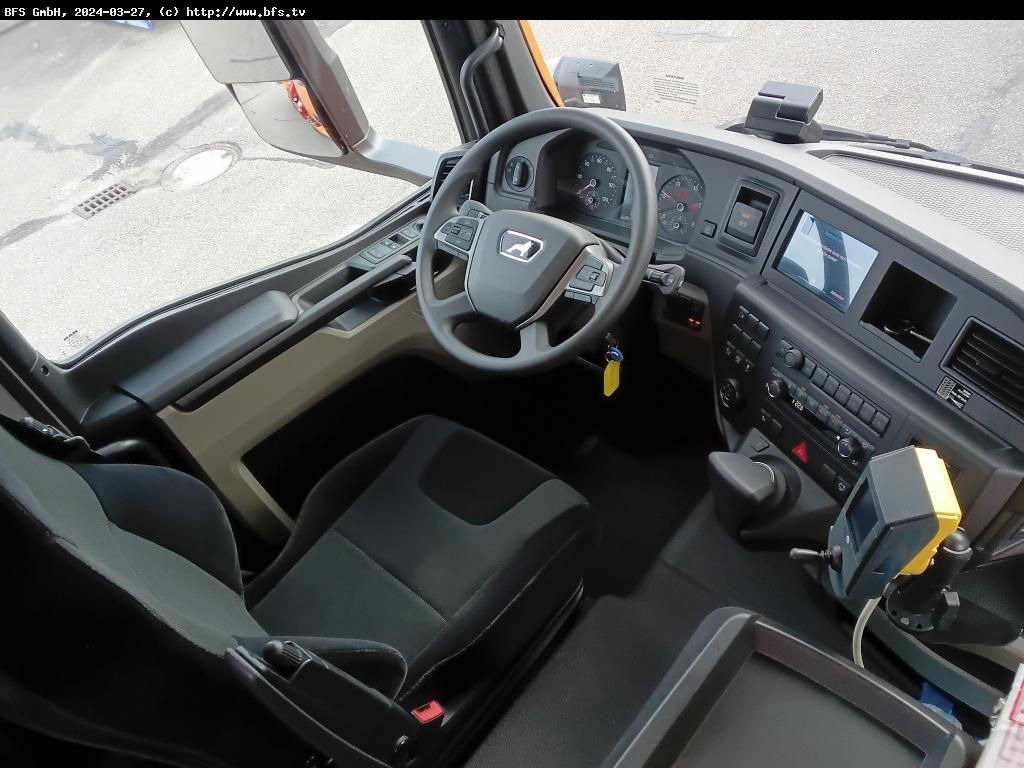 MAN TGS (TG3) 28.510 6x4-4 BL CH WiDi Fassi 15mt - Billenőplatós teherautó: 4 kép. MAN TGS (TG3) 28.510 6x4-4 BL CH WiDi Fassi 15mt - Billenőplatós teherautó: 4 kép.