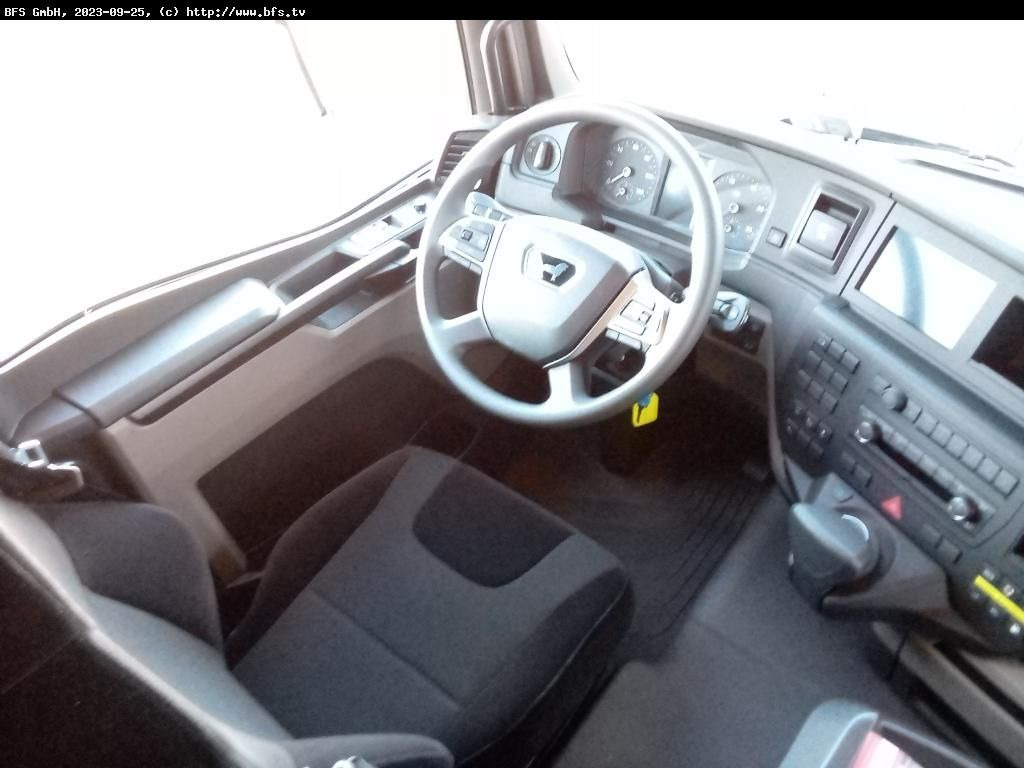 MAN TGS (TG3) 35.430 8x2-6 BL CH NN, Plattform Aufba - Vontató: 4 kép. MAN TGS (TG3) 35.430 8x2-6 BL CH NN, Plattform Aufba - Vontató: 4 kép.