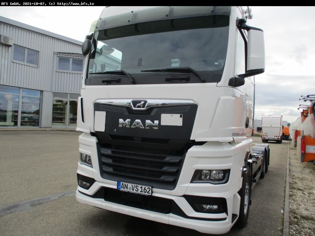 MAN TGX (TG3) 26.510 6x2-4 LL CH Multiwechsler - Cserefelépítményes teherautó: 1 kép. MAN TGX (TG3) 26.510 6x2-4 LL CH Multiwechsler - Cserefelépítményes teherautó: 1 kép.