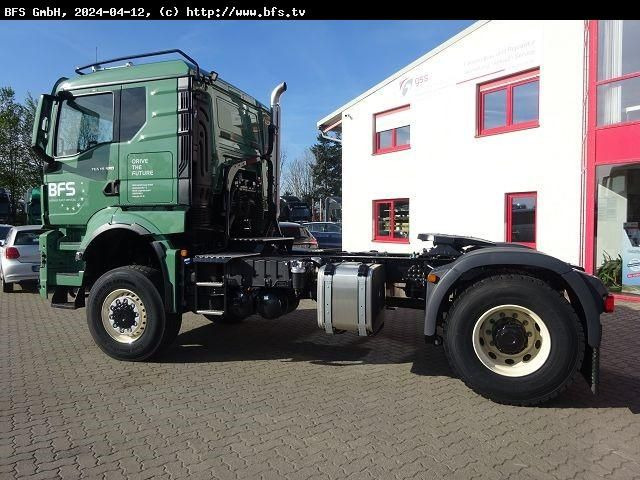 MAN TGS (TG3) 18.520 4x4 BL SA Acker Diesel, offroad - Nyergesvontató: 2 kép. MAN TGS (TG3) 18.520 4x4 BL SA Acker Diesel, offroad - Nyergesvontató: 2 kép.