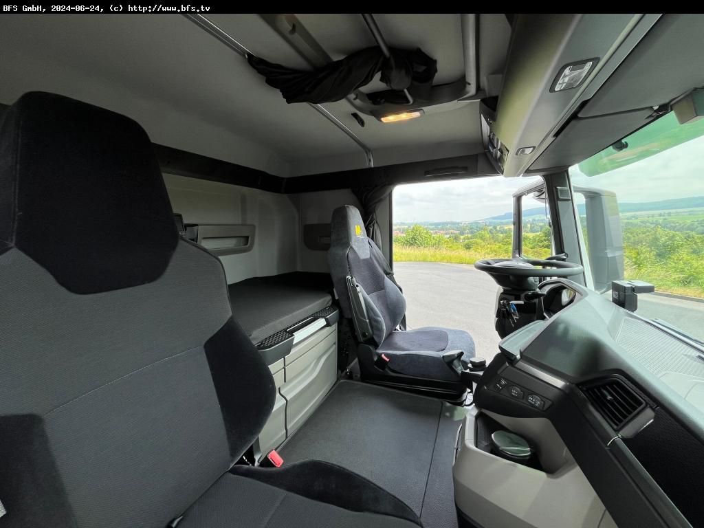 MAN TGS (TG3) 18.520 4x4 BL SA hohe Bauart, Kipphydr - Nyergesvontató: 3 kép. MAN TGS (TG3) 18.520 4x4 BL SA hohe Bauart, Kipphydr - Nyergesvontató: 3 kép.