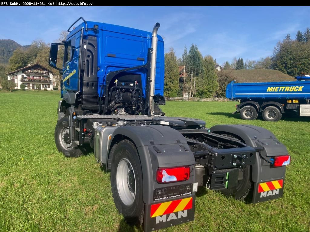 MAN TGS (TG3) 22.520 4X4 BL - Nyergesvontató: 2 kép. MAN TGS (TG3) 22.520 4X4 BL - Nyergesvontató: 2 kép.