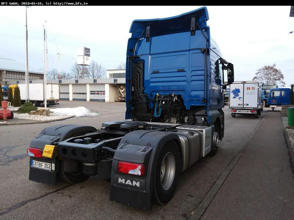 MAN TGX 18.420 4x2 BLS ECO Star Edition - Nyergesvontató: 2 kép. MAN TGX 18.420 4x2 BLS ECO Star Edition - Nyergesvontató: 2 kép.