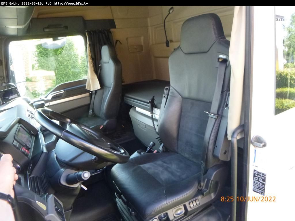 MAN TGX 18.500 4x2 BLS Leder, Hydraulik - Nyergesvontató: 4 kép. MAN TGX 18.500 4x2 BLS Leder, Hydraulik - Nyergesvontató: 4 kép.