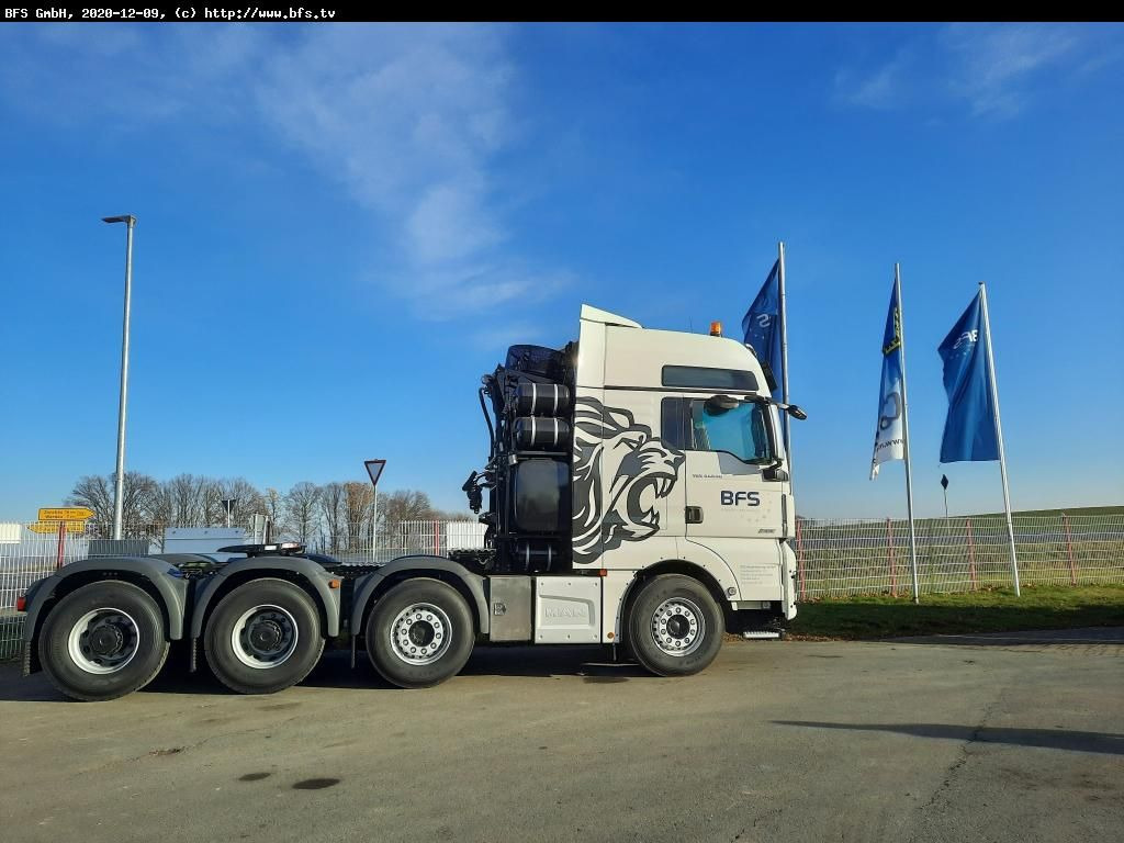 MAN TGX 41.640 8x4/4 BBS Euro 6 D, Schwerlast 250t W - Nyergesvontató: 2 kép. MAN TGX 41.640 8x4/4 BBS Euro 6 D, Schwerlast 250t W - Nyergesvontató: 2 kép.