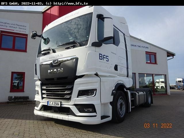 MAN TGX (TG3) 18.470 4x2 LL SA Ultra - Nyergesvontató: 1 kép. MAN TGX (TG3) 18.470 4x2 LL SA Ultra - Nyergesvontató: 1 kép.