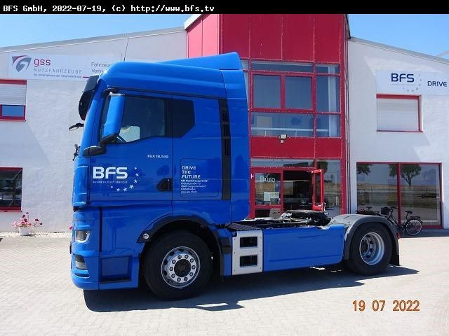 MAN TGX (TG3) 18.510 4x2 BL SA Sicherheitspaket Lich - Nyergesvontató: 2 kép. MAN TGX (TG3) 18.510 4x2 BL SA Sicherheitspaket Lich - Nyergesvontató: 2 kép.