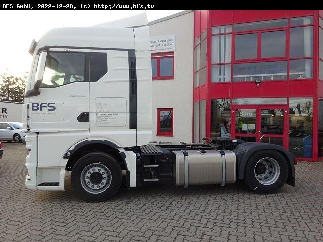 MAN TGX (TG3) 18.510 4x2 BL SA Standard - Nyergesvontató: 3 kép. MAN TGX (TG3) 18.510 4x2 BL SA Standard - Nyergesvontató: 3 kép.
