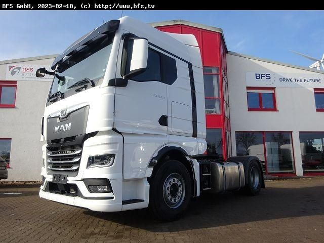 MAN TGX (TG3) 18.510 4x2 BL SA Standard - Nyergesvontató: 1 kép. MAN TGX (TG3) 18.510 4x2 BL SA Standard - Nyergesvontató: 1 kép.