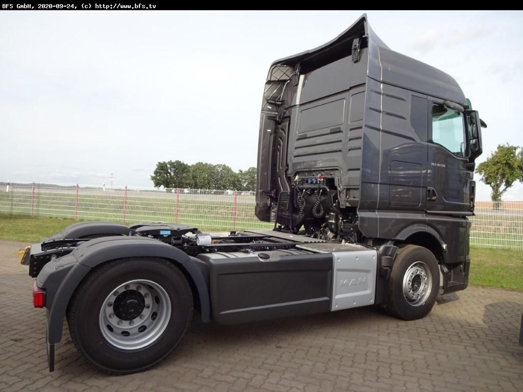 MAN TGX (TG3) 18.510 4x2 BL SA TG3, Sicherheitspaket - Nyergesvontató: 4 kép. MAN TGX (TG3) 18.510 4x2 BL SA TG3, Sicherheitspaket - Nyergesvontató: 4 kép.