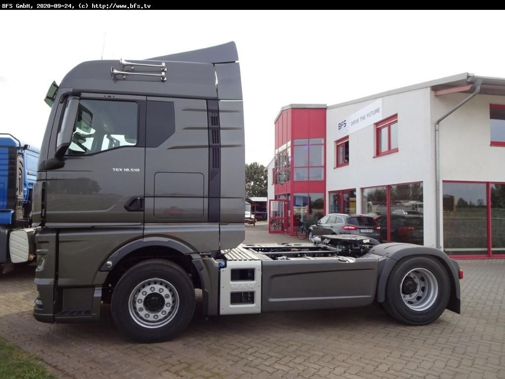 MAN TGX (TG3) 18.510 4x2 BL SA TG3, Sicherheitspaket - Nyergesvontató: 3 kép. MAN TGX (TG3) 18.510 4x2 BL SA TG3, Sicherheitspaket - Nyergesvontató: 3 kép.