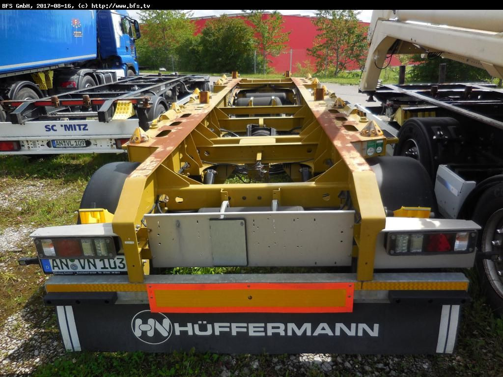 Hüffermann Vario-Carrier HMA 2424 ZB Absetzmuldenanhänger, - Pótkocsi: 1 kép. Hüffermann Vario-Carrier HMA 2424 ZB Absetzmuldenanhänger, - Pótkocsi: 1 kép.