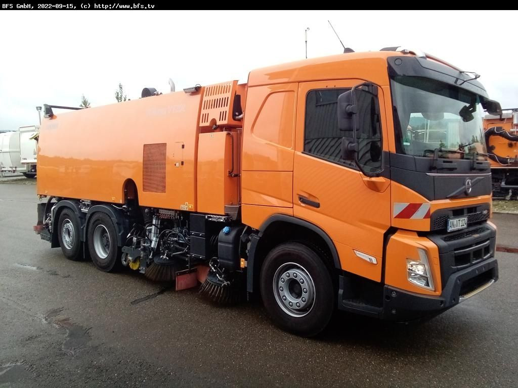 Volvo FMX 460 6x2 BEAM XPowa V120t - HCF Rotorcleaner - Utcaseprő gép: 2 kép. Volvo FMX 460 6x2 BEAM XPowa V120t - HCF Rotorcleaner - Utcaseprő gép: 2 kép.