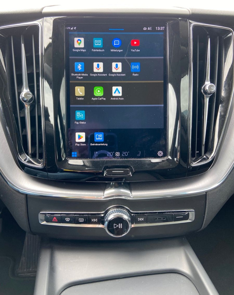 Volvo XC 60 XC60 Momentum Pro AWD - Terepjáró/ SUV: 5 kép. Volvo XC 60 XC60 Momentum Pro AWD - Terepjáró/ SUV: 5 kép.