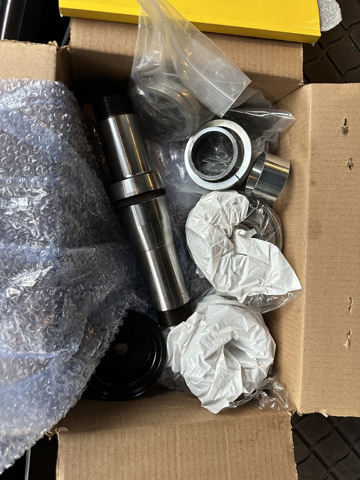 RE584459 John Deere TLS ZESTAW NAPRAWCZY OSI - Alkatrész - Traktor: 1 kép. RE584459 John Deere TLS ZESTAW NAPRAWCZY OSI - Alkatrész - Traktor: 1 kép.