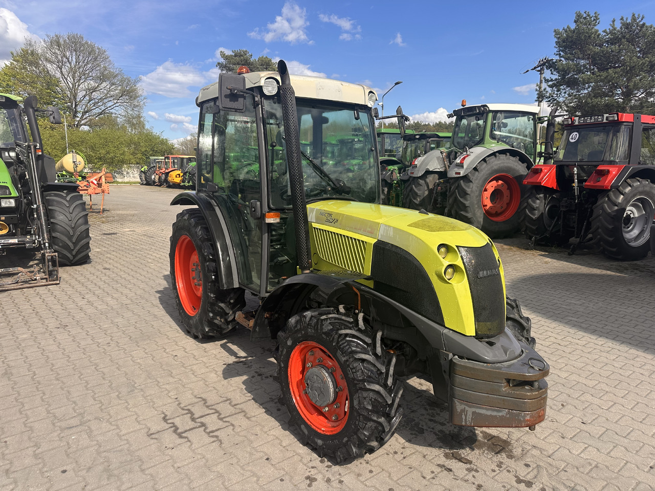 CLAAS NECTIS 257F - Traktor: 5 kép. CLAAS NECTIS 257F - Traktor: 5 kép.