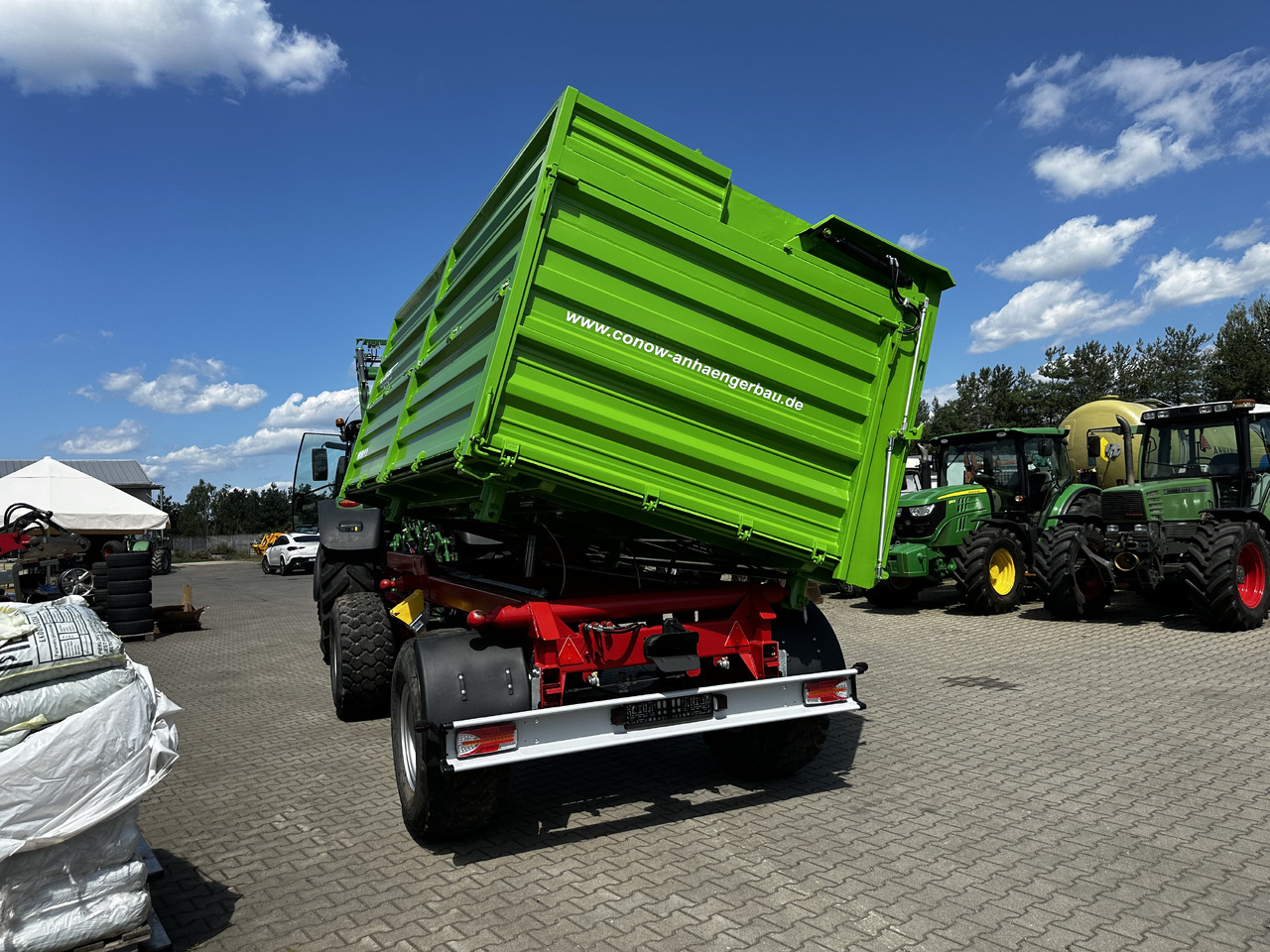 Conow HW 180 V 9 3 strony wywrot 18 ton - Mezőgazdasági billenőpótkocsi: 5 kép. Conow HW 180 V 9 3 strony wywrot 18 ton - Mezőgazdasági billenőpótkocsi: 5 kép.