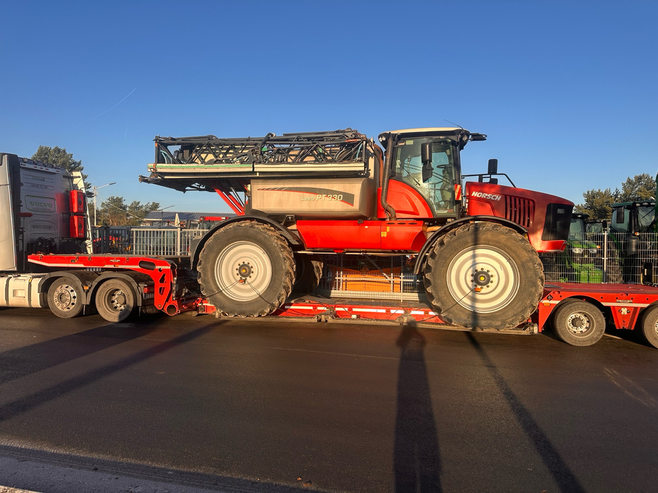 Horsch Leeb PT 330 ( 350 ) LEEB PT 330 - Önjáró permetező: 3 kép. Horsch Leeb PT 330 ( 350 ) LEEB PT 330 - Önjáró permetező: 3 kép.