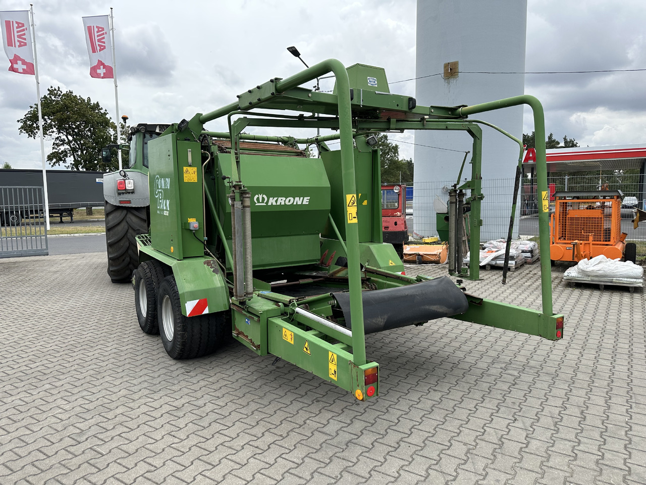 Krone COMBI PACK 1500 V MC - Bálázó: 1 kép. Krone COMBI PACK 1500 V MC - Bálázó: 1 kép.