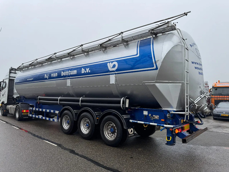Atcomex 10 UNITS - 3 AXLE KIPPER BULK 1 COMP. 60.000 L BKS 3927C/C1-60 - Tartályos félpótkocsi: 2 kép. Atcomex 10 UNITS - 3 AXLE KIPPER BULK 1 COMP. 60.000 L BKS 3927C/C1-60 - Tartályos félpótkocsi: 2 kép.