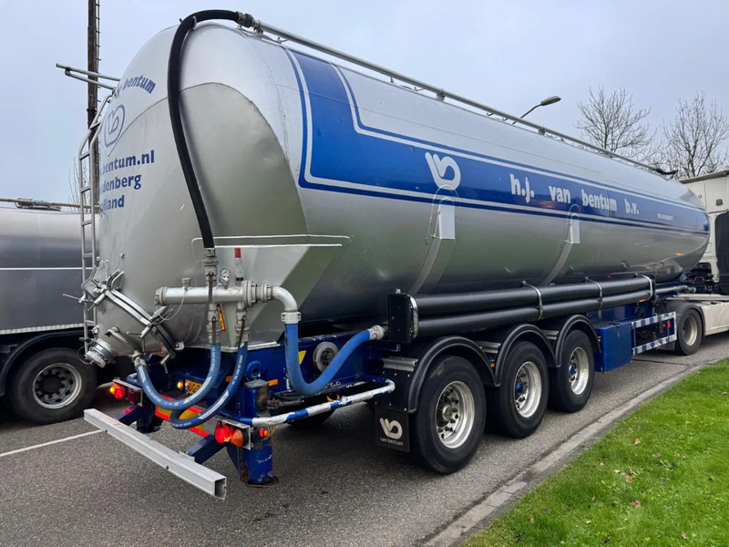 Atcomex 10 UNITS - 3 AXLE KIPPER BULK 1 COMP. 60.000 L BKS 3927C/C1-60 - Tartályos félpótkocsi: 3 kép. Atcomex 10 UNITS - 3 AXLE KIPPER BULK 1 COMP. 60.000 L BKS 3927C/C1-60 - Tartályos félpótkocsi: 3 kép.