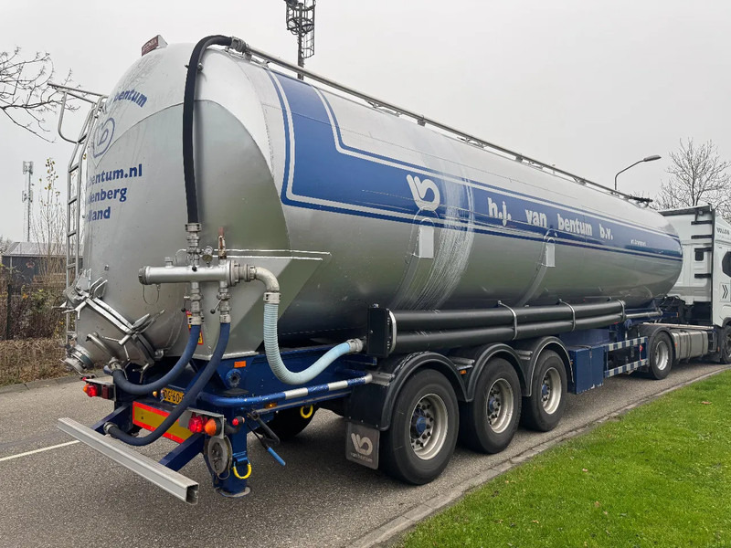 Atcomex 10 UNITS - 3 AXLE KIPPER BULK 1 COMP. 60.000 L BKS 3927C/C1-60 - Tartályos félpótkocsi: 3 kép. Atcomex 10 UNITS - 3 AXLE KIPPER BULK 1 COMP. 60.000 L BKS 3927C/C1-60 - Tartályos félpótkocsi: 3 kép.