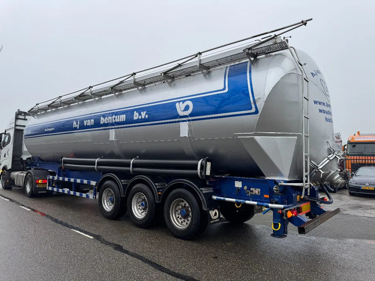 Atcomex 10 UNITS - 3 AXLE KIPPER BULK 1 COMP. 60 - Silós félpótkocsi: 2 kép. Atcomex 10 UNITS - 3 AXLE KIPPER BULK 1 COMP. 60 - Silós félpótkocsi: 2 kép.