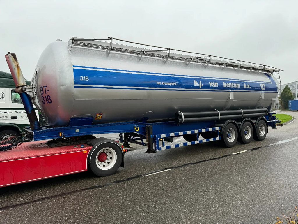 Atcomex 13 UNITS - 3 AXLE KIPPER BULK 1 COMP. 60 - Silós félpótkocsi: 2 kép. Atcomex 13 UNITS - 3 AXLE KIPPER BULK 1 COMP. 60 - Silós félpótkocsi: 2 kép.