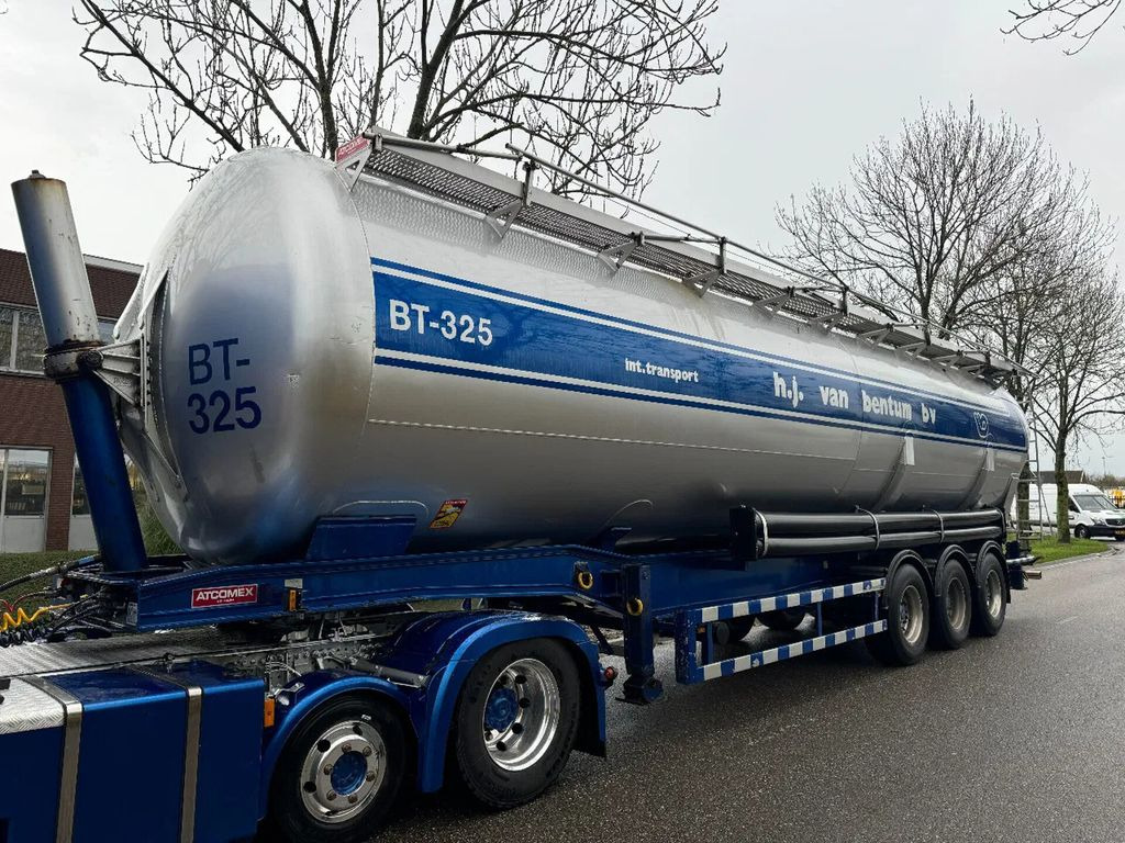 Atcomex 13 UNITS - 3 AXLE KIPPER BULK 1 COMP. 60 - Silós félpótkocsi: 2 kép. Atcomex 13 UNITS - 3 AXLE KIPPER BULK 1 COMP. 60 - Silós félpótkocsi: 2 kép.
