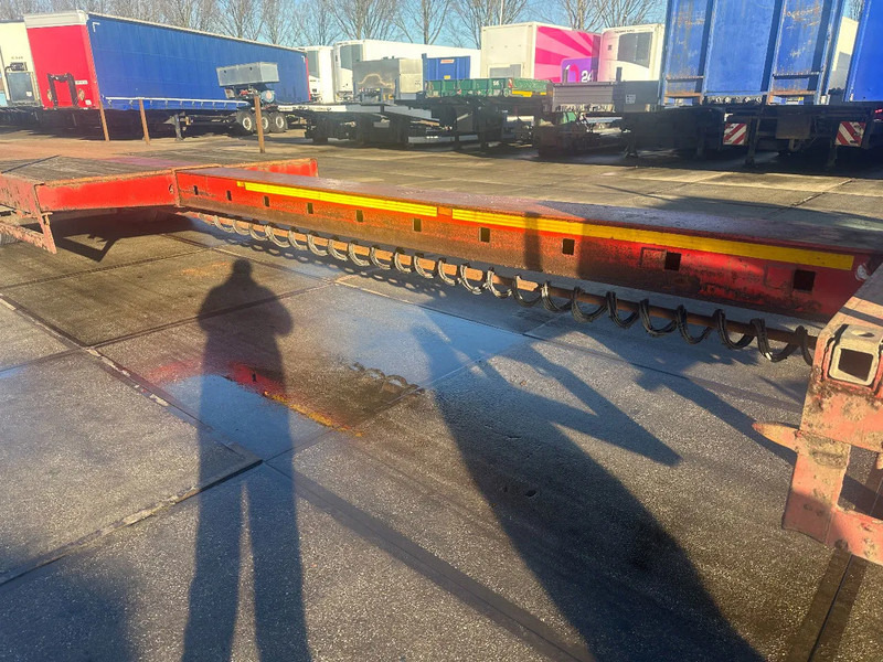 Broshuis 2 AXLE, EXTENDABLE 5 METER - Félpótkocsi mélybölcsős: 3 kép. Broshuis 2 AXLE, EXTENDABLE 5 METER - Félpótkocsi mélybölcsős: 3 kép.