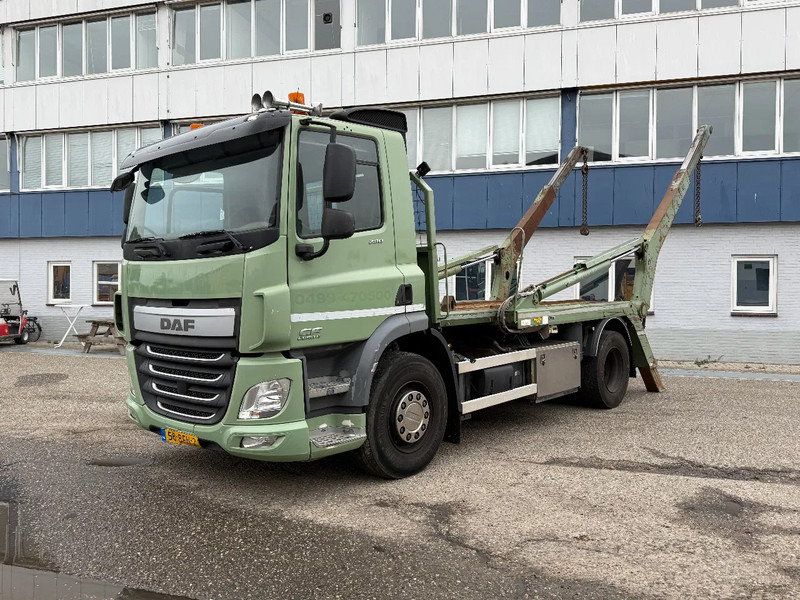 DAF CF 290 4X2 EURO 6 + MULTILIFT SKIPLOADER (HIAB) - Konténerszállító: 1 kép. DAF CF 290 4X2 EURO 6 + MULTILIFT SKIPLOADER (HIAB) - Konténerszállító: 1 kép.